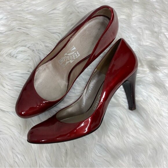 Salvatore Ferragamo Women’s Red Patent Leather Almond Toe Designer Pumps US 8 - Picture 1 of 16